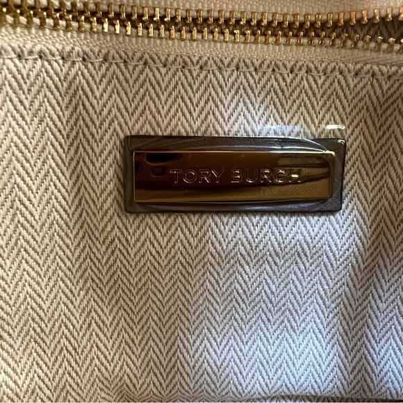 NWT Tory Burch Kira Chevron Small Camera Crossbody Bag Classic Taupe Leather - Picture 12 of 16